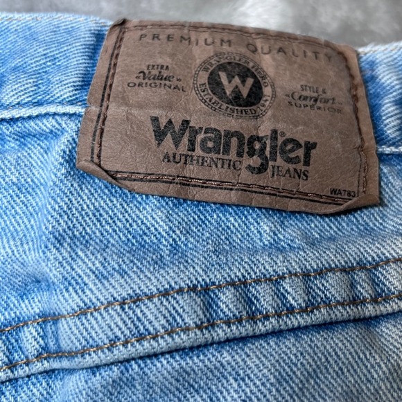 Wrangler Blue Jeans Mens 32x34 Denim Relaxed Fit Denim Straight Leg Y2K Distress - Picture 5 of 16